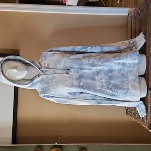 Old Navy Tie-Dye Hoodie (583)